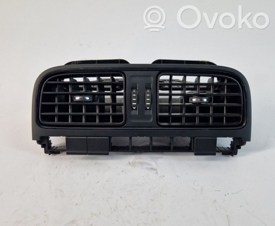 Volkswagen Polo V 6R Dysze / Kratki środkowego nawiewu deski rozdzielczej 
