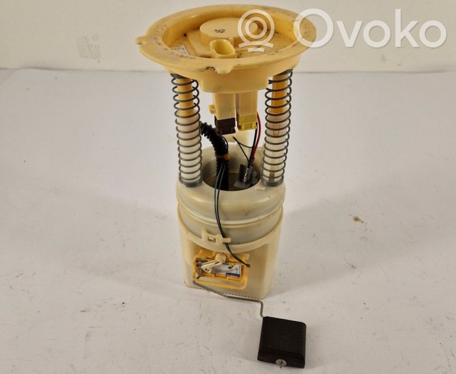 Mercedes-Benz A W169 Bomba interna de combustible 