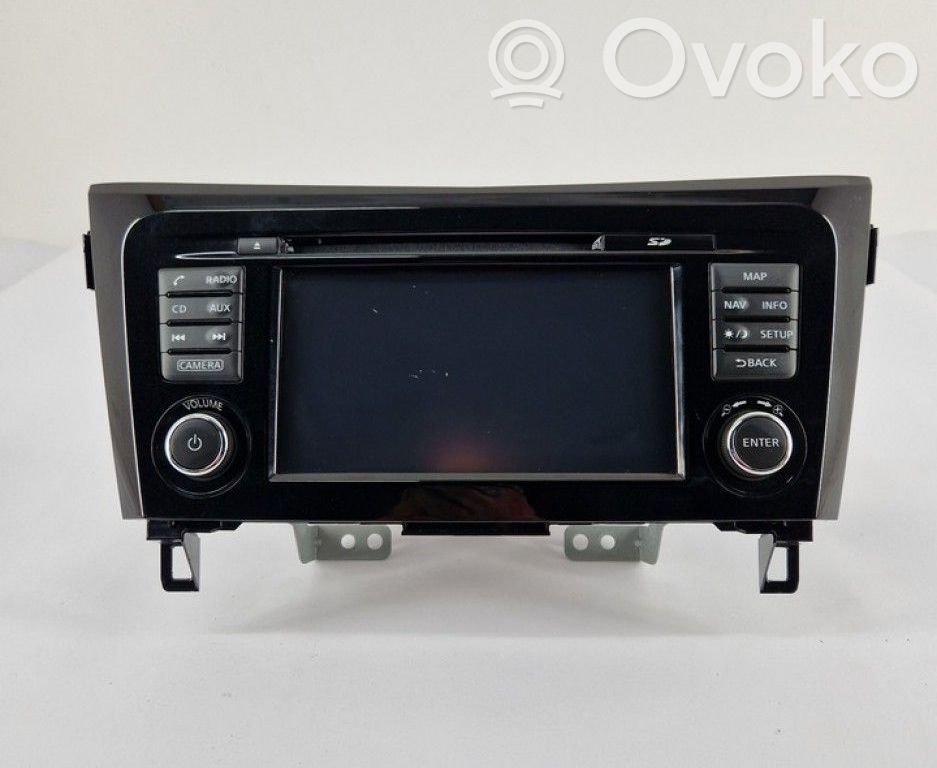 Nissan Qashqai Panel / Radioodtwarzacz CD/DVD/GPS 