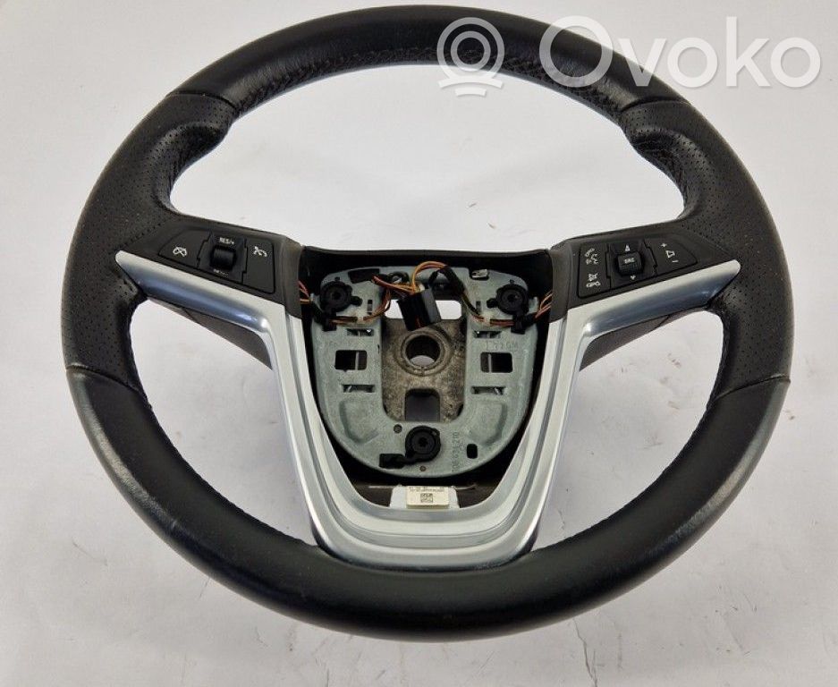 Opel Astra J Ohjauspyörä 
