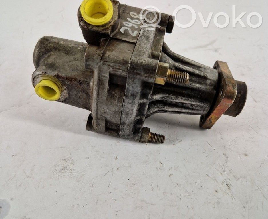 Audi 80 90 B3 Power steering pump 