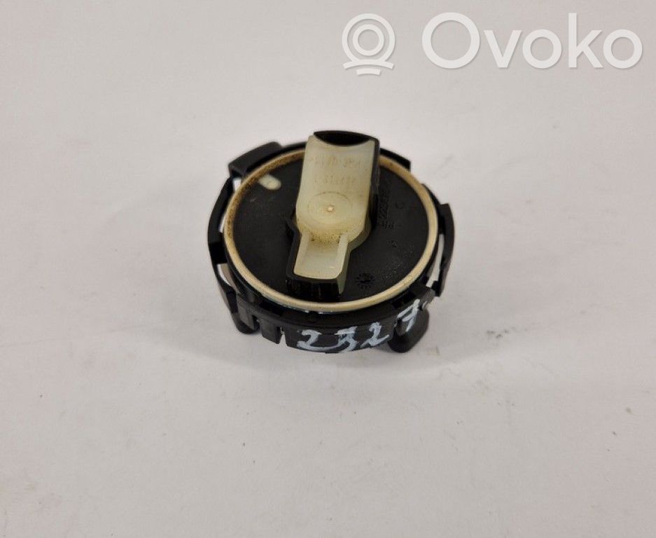 Volkswagen PASSAT B8 Senzor impact/declanșare airbag