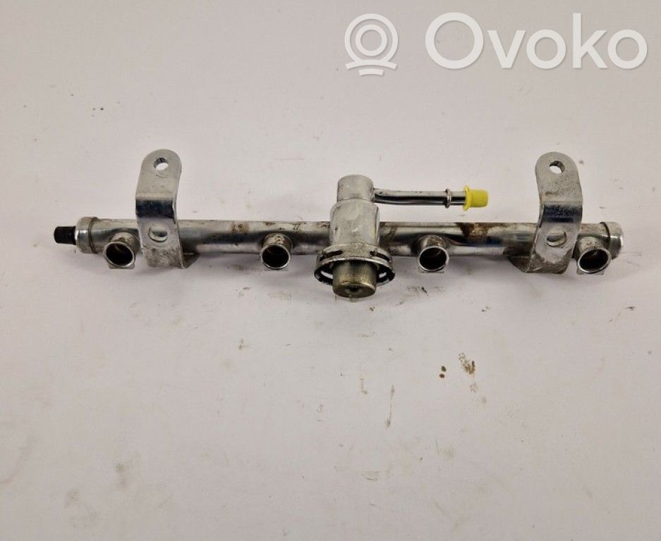 Mini One - Cooper R50 - 53 Listwa wtryskowa 