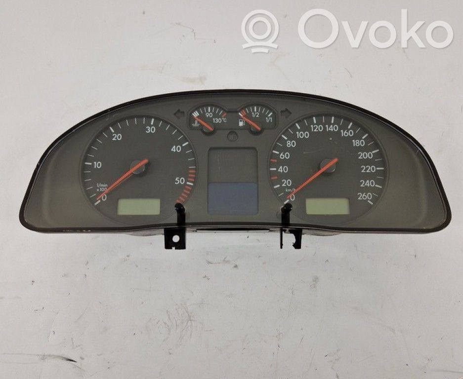 Volkswagen PASSAT B5 Tachimetro (quadro strumenti)