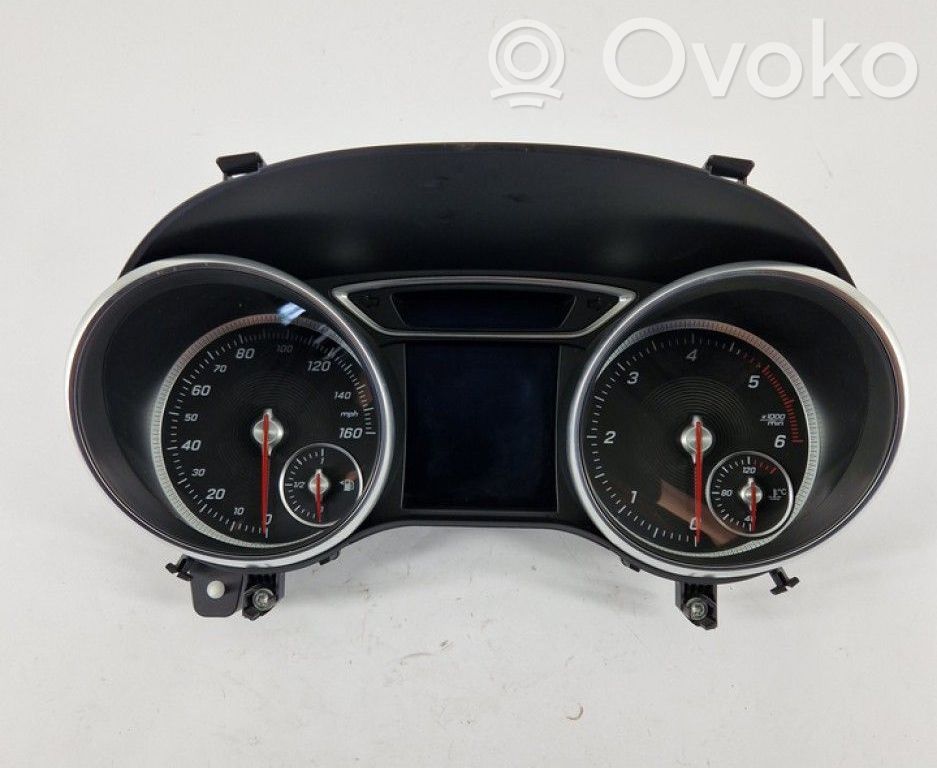 Mercedes-Benz CLA C117 X117 W117 Licznik / Prędkościomierz 