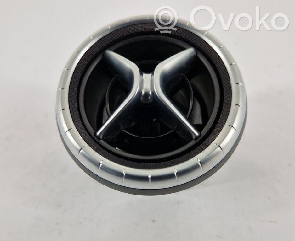 Mercedes-Benz CLA C117 X117 W117 Rejilla de ventilación central del panel 