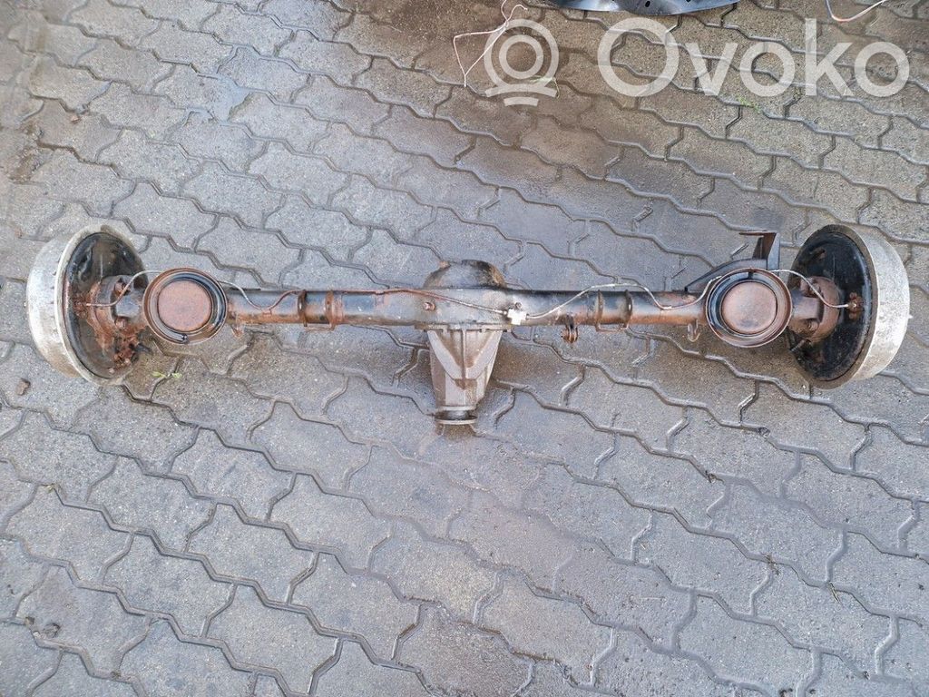 Lada Niva Grinda punții spate 