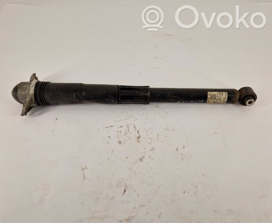 Volkswagen PASSAT B8 Stoßdämpfer hinten 