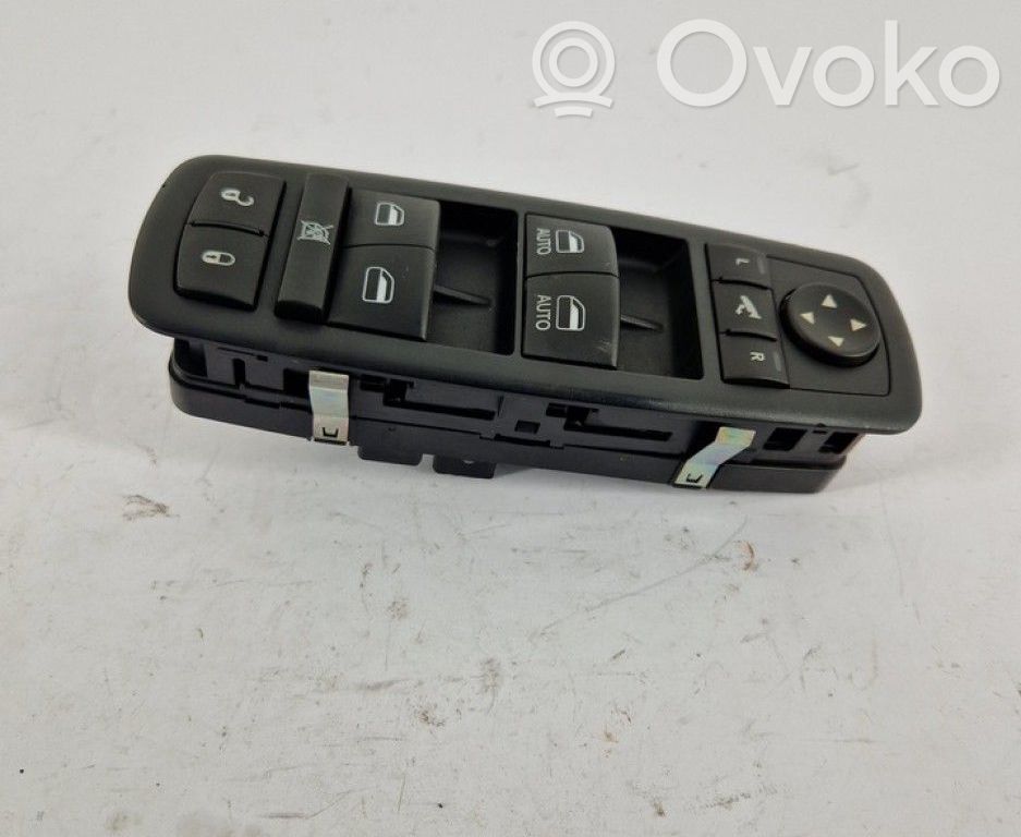 Jeep Cherokee Comutator comandă geamuri electrice 