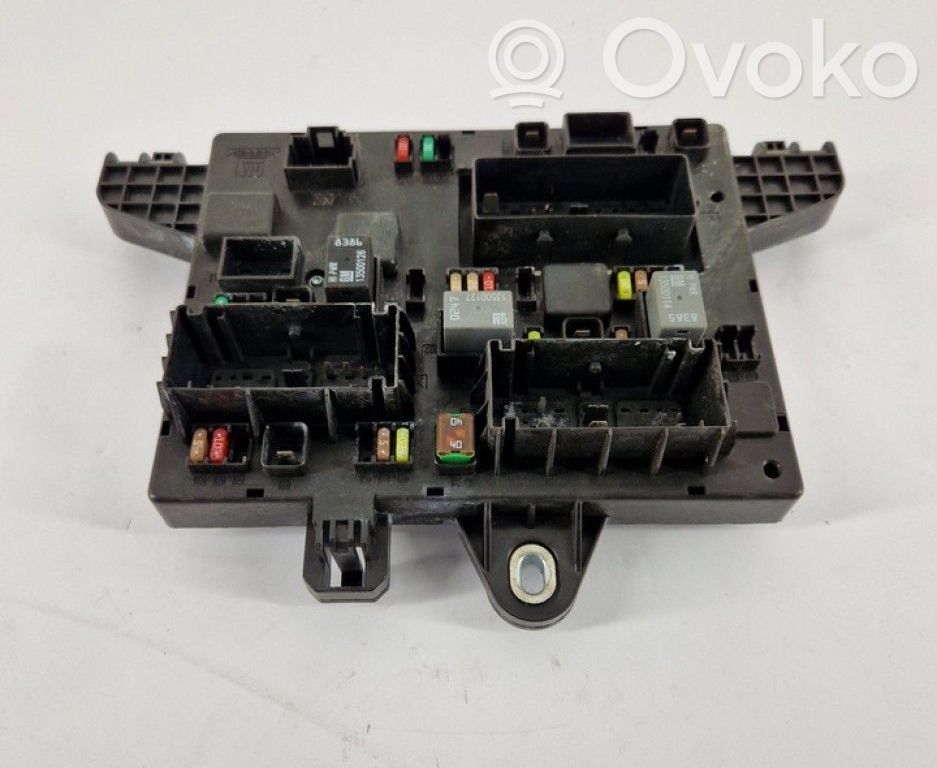 Sulakemoduuli   365927271,365927271,365927271,13302301