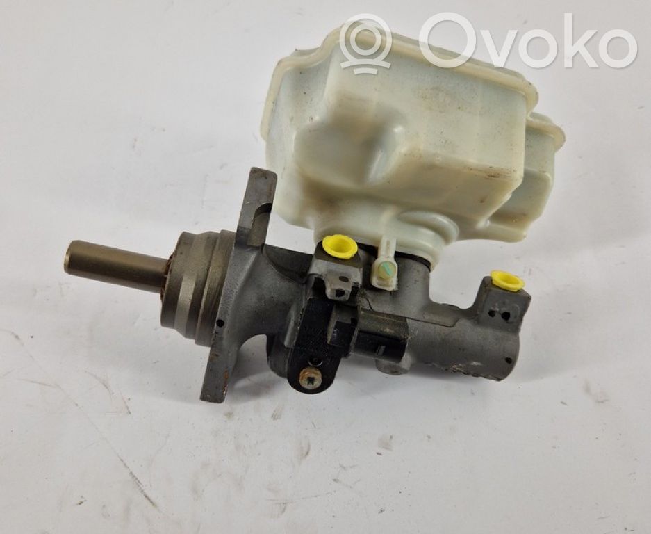 Volkswagen Golf VI Master brake cylinder