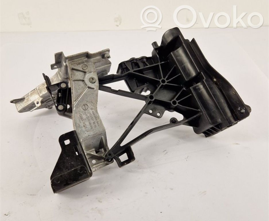 Mercedes-Benz E W213 Halterung Scheinwerfer 