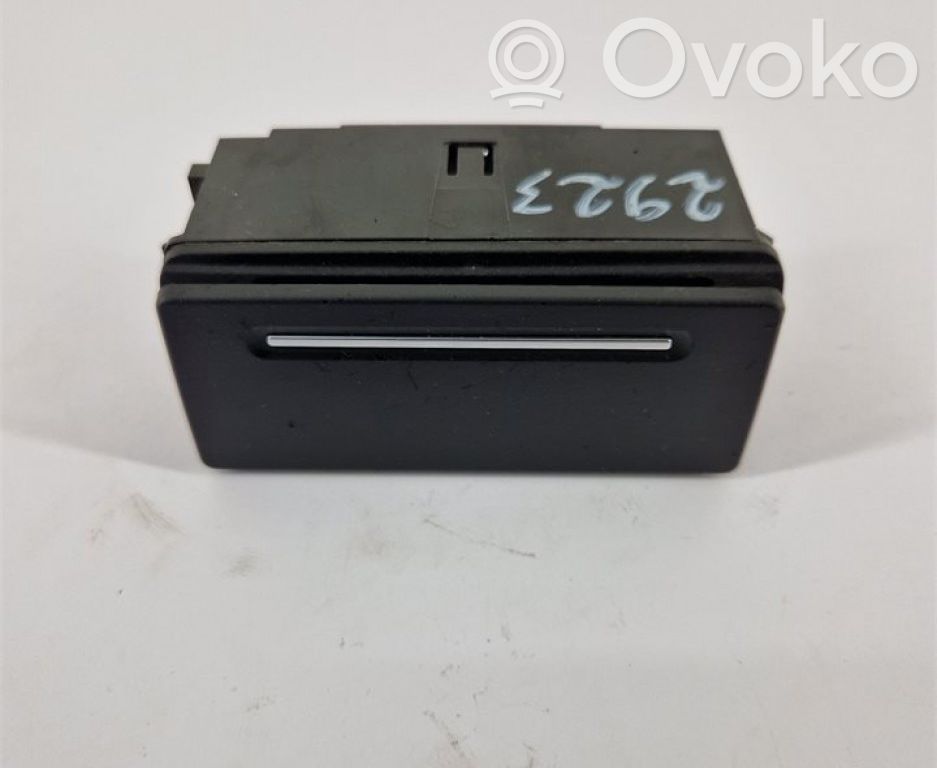 Audi A8 S8 D3 4E Cendrier