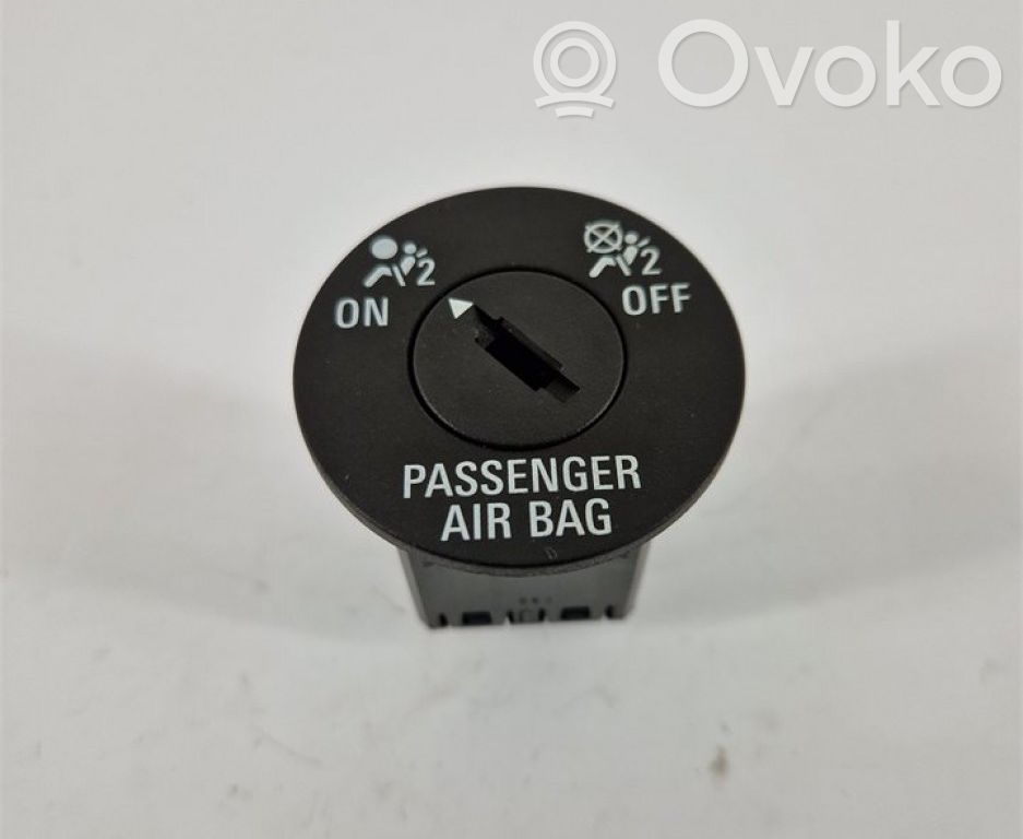 Opel Astra J Schalter Beifahrerairbag ein/aus 