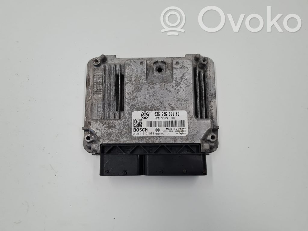 Volkswagen Golf V Engine control unit/module 