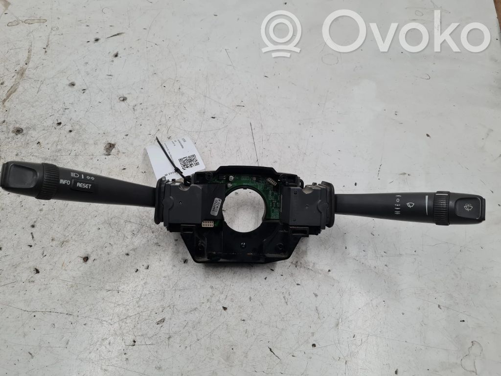 Volvo S60 Wiper turn signal indicator stalk/switch 