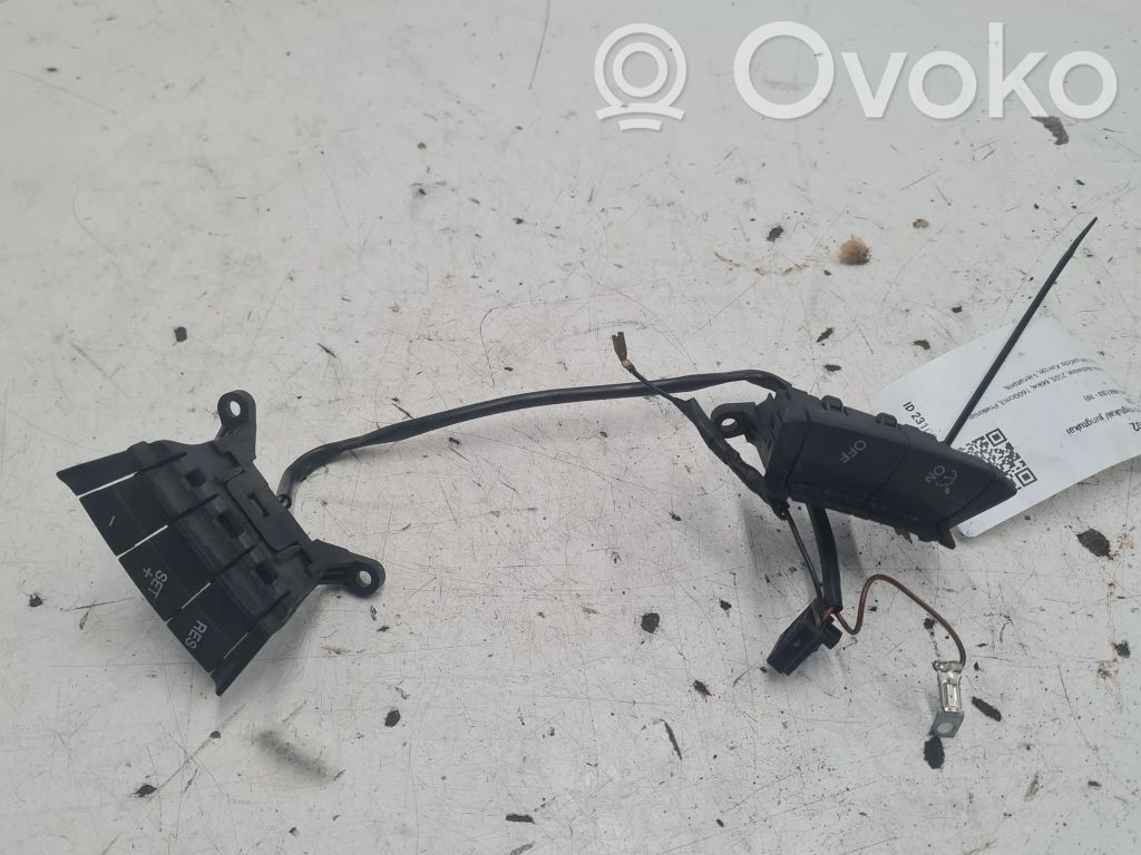 Ford C-MAX I Steering wheel buttons/switches 