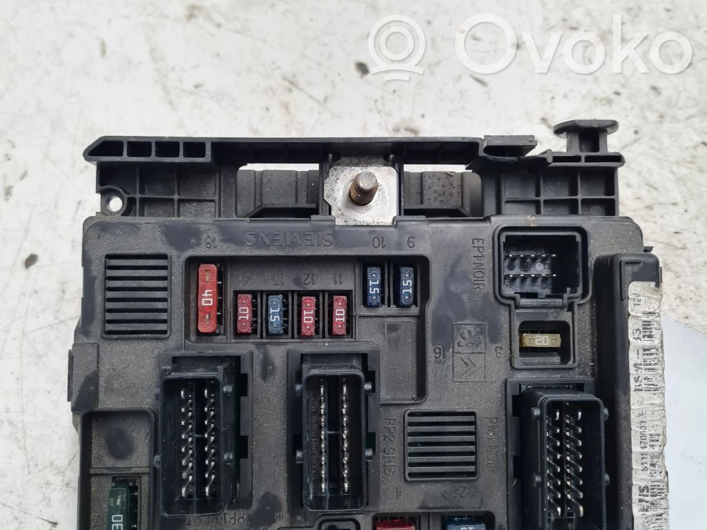 Citroen C5 Fuse module 
