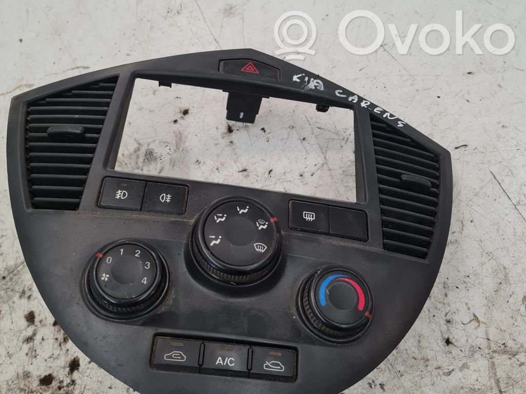 KIA Carens I Dash center air vent grill 