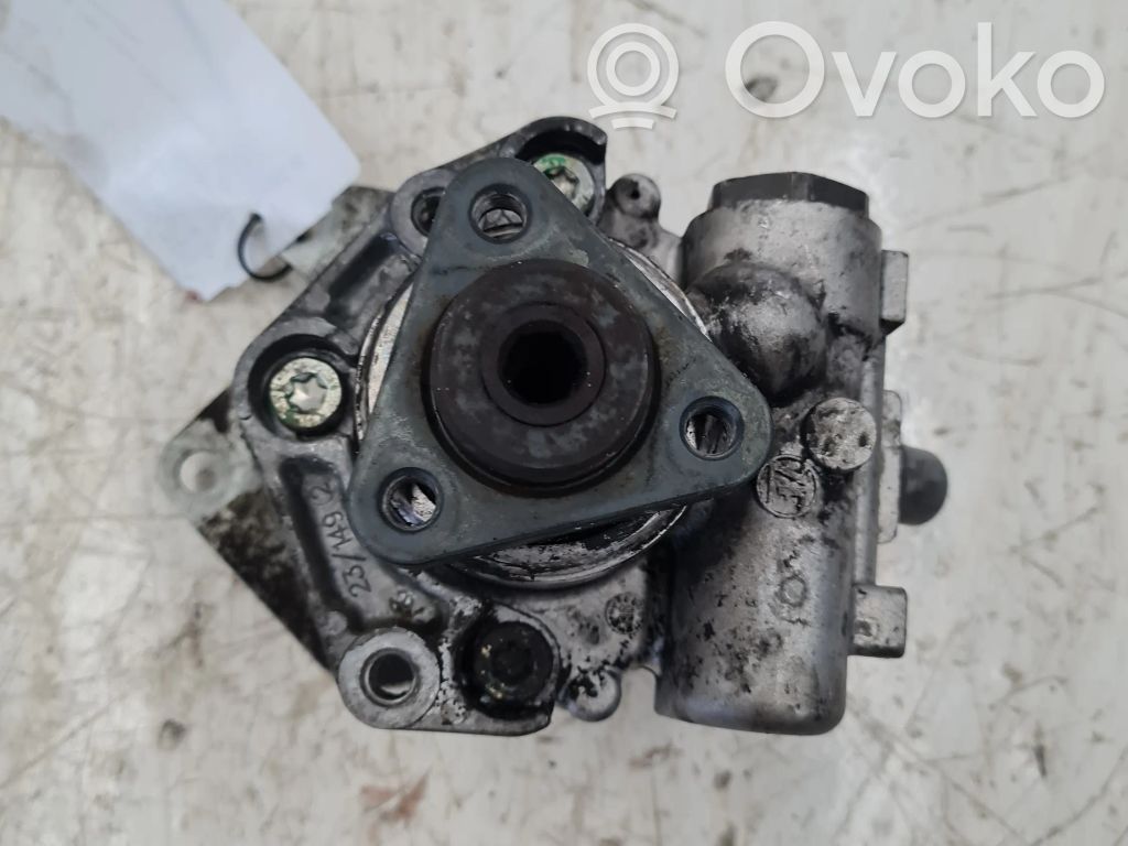 BMW 5 E39 Power steering pump 