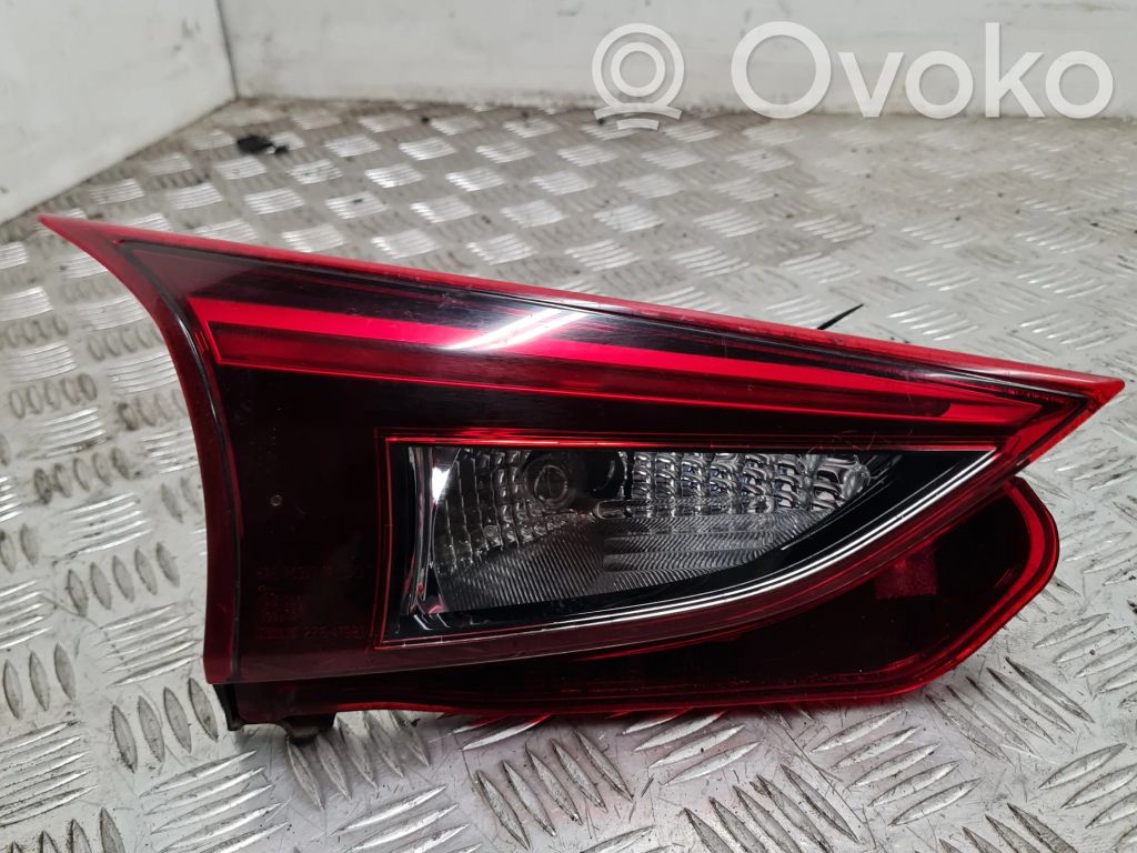 Tailgate rear/tail lights