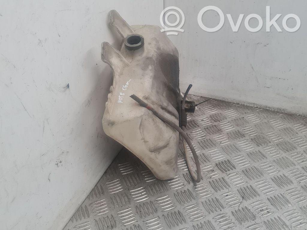Logu šķidruma tvertne