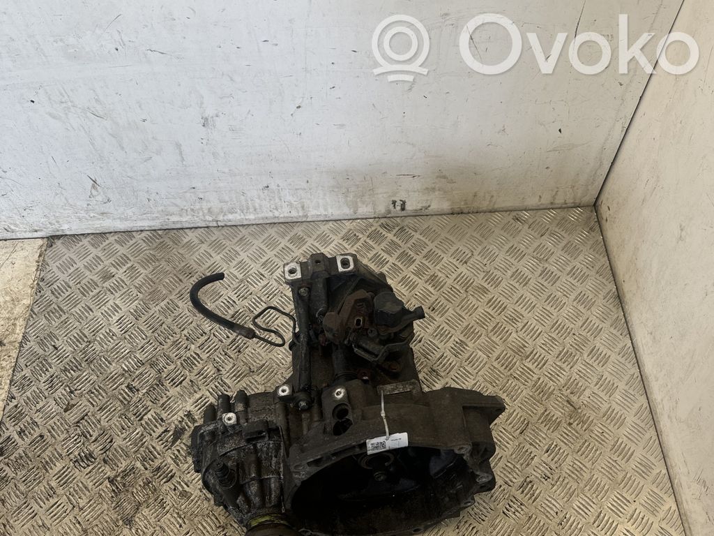 Volkswagen Bora Mehāniska 5 ātrumu pārnesumkārba 