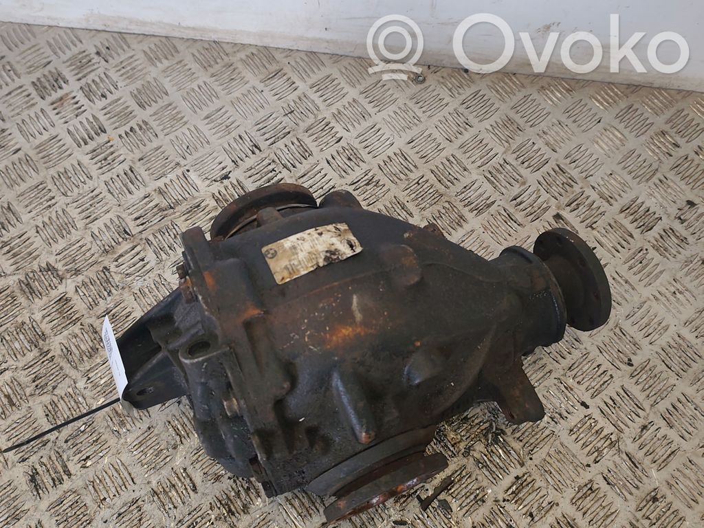 Rear differential   7561802