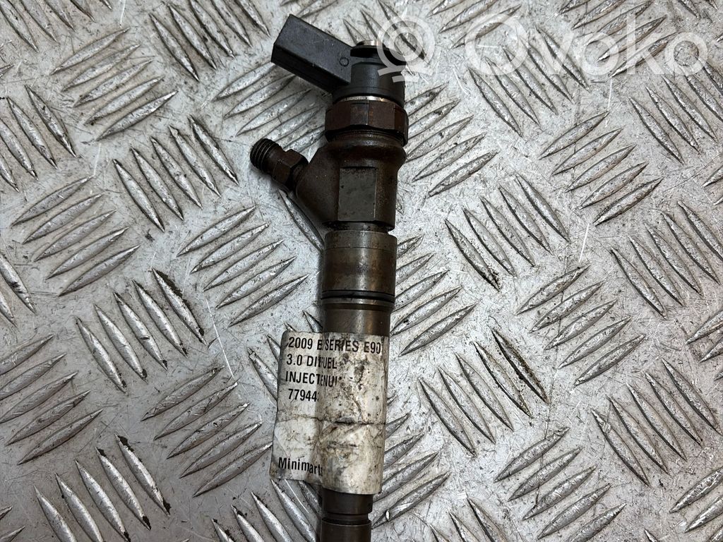 Fuel injector   7794435,0445110209