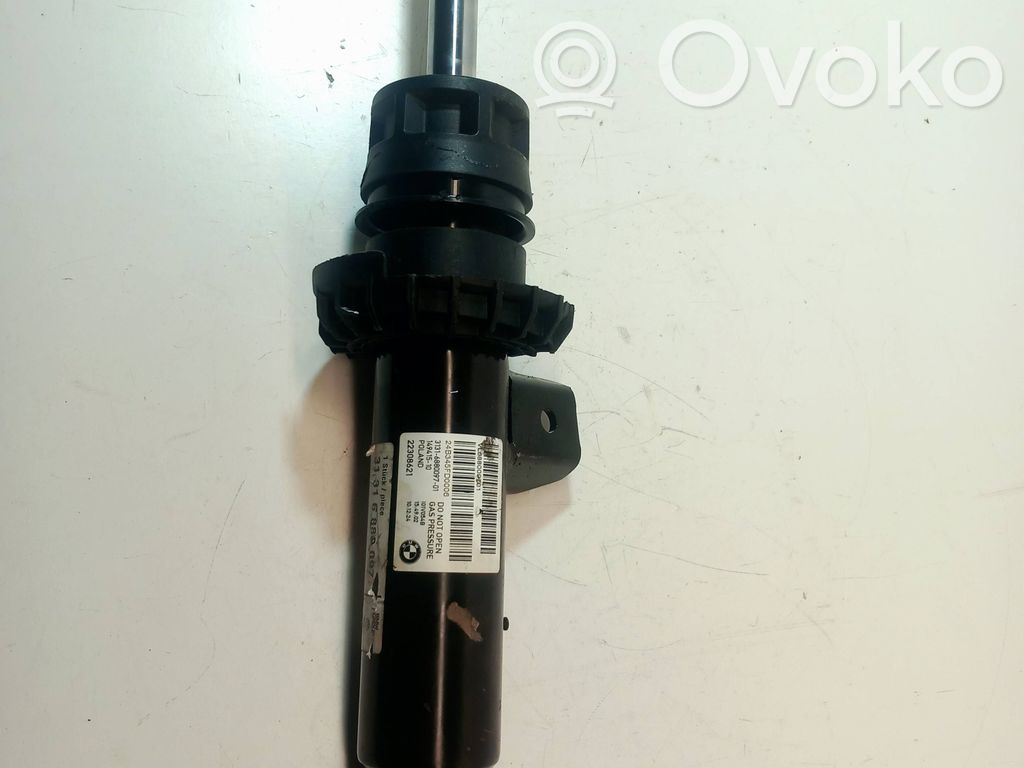 BMW i3 Priekšpusē amortizators 