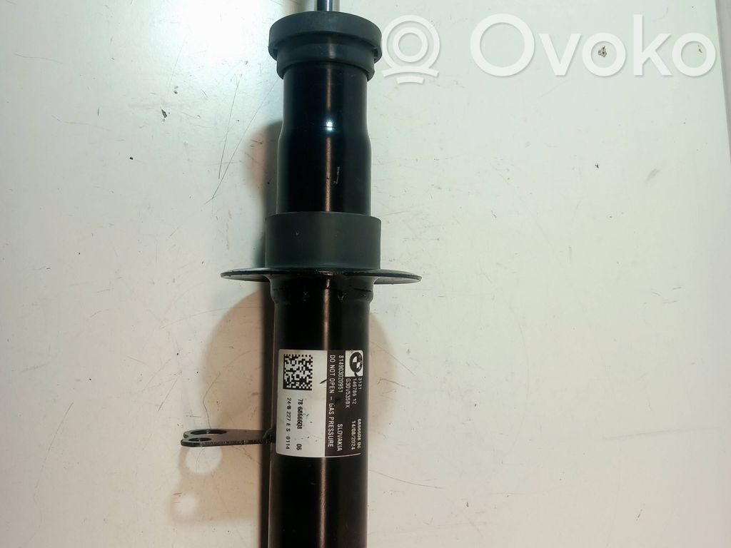 BMW 5 G30 G31 G38 Amortyzator osi przedniej ze sprężyną 
