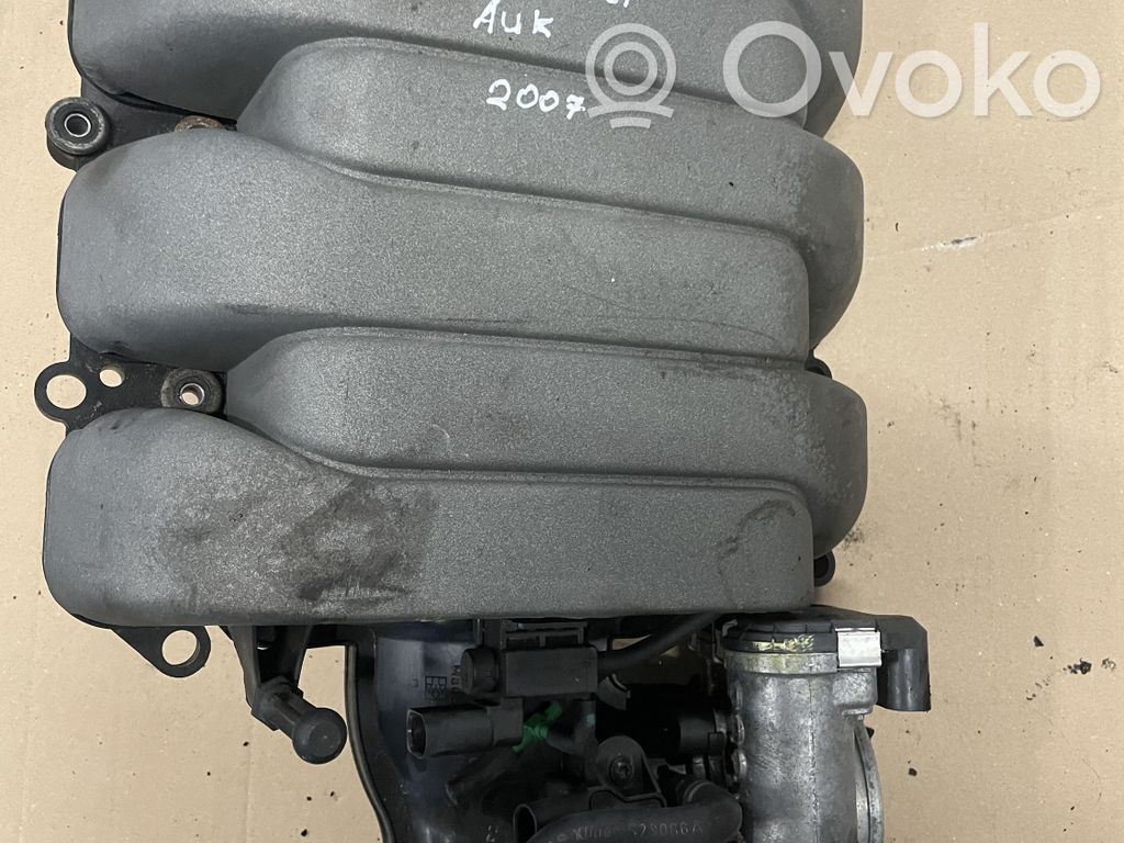 Audi A6 S6 C6 4F Colector de admisión 