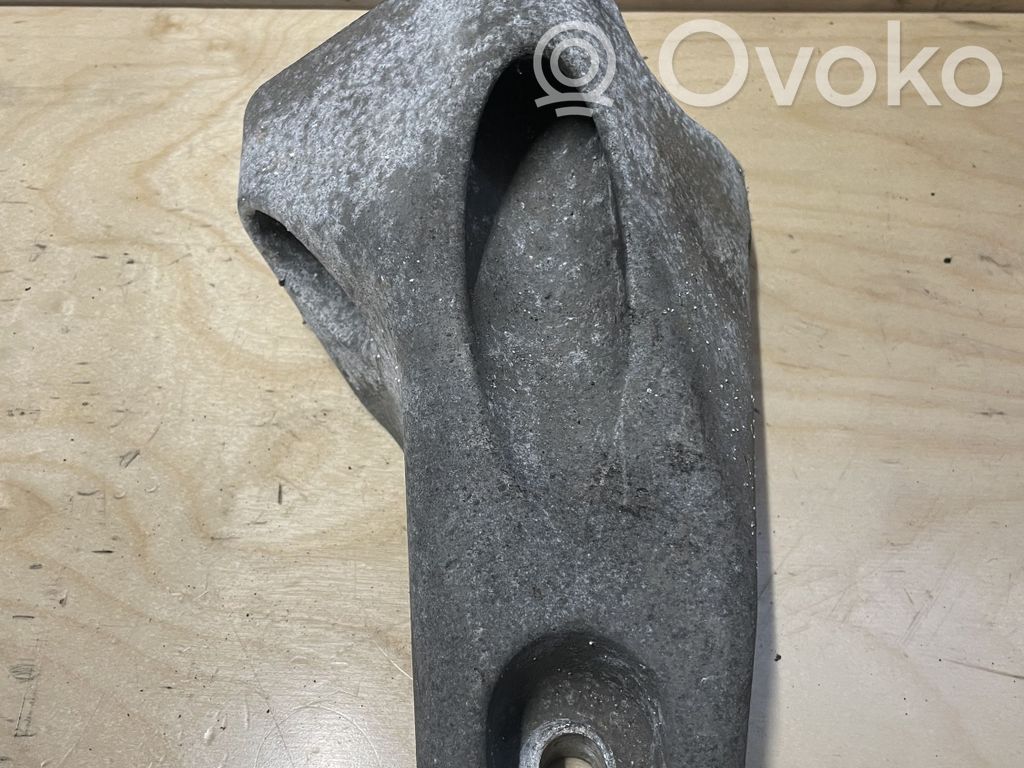 Ford Transit Engine mounting bracket 