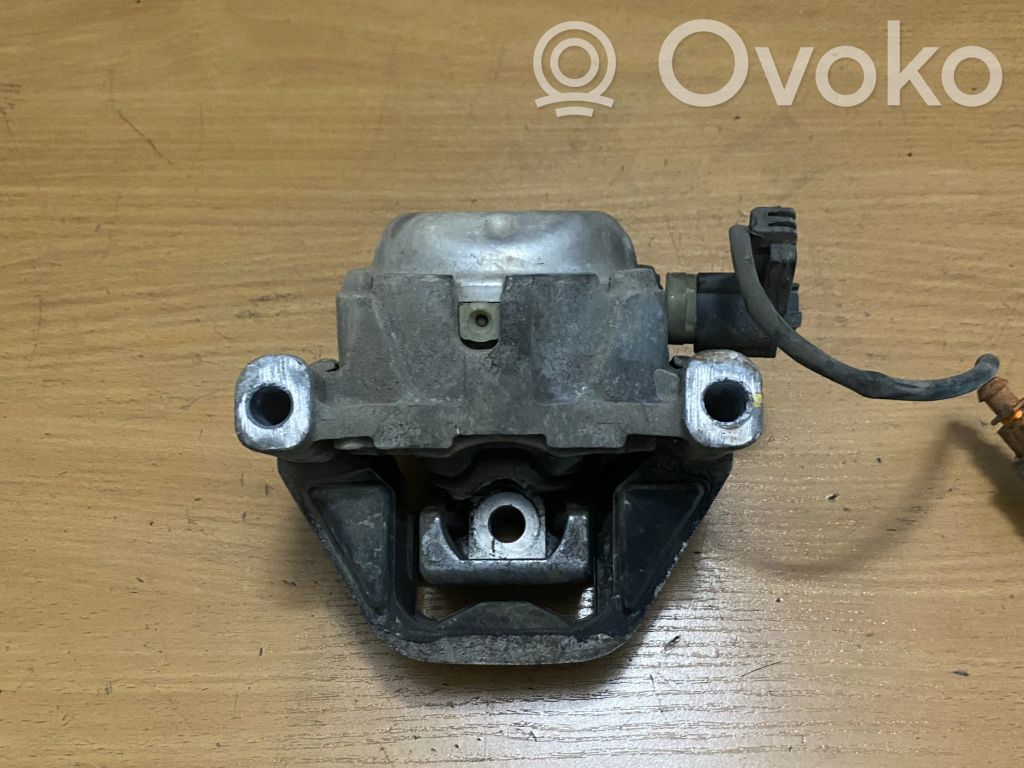 Audi A4 S4 B9 Engine mount bracket 