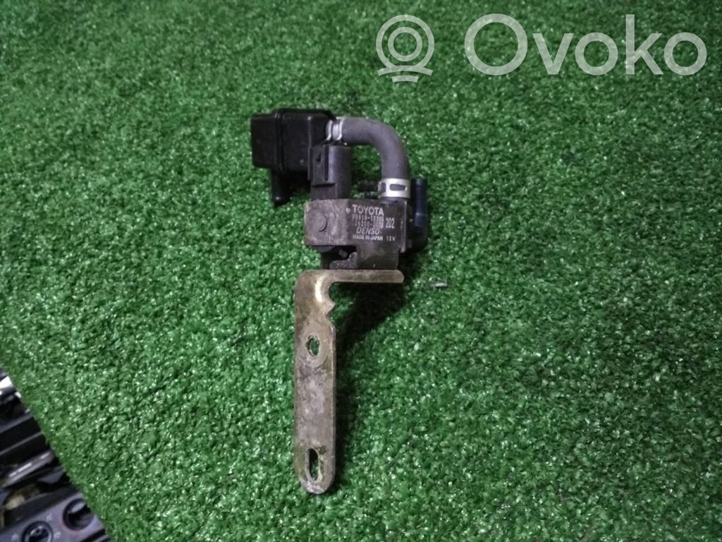 Toyota Corolla E120 E130 Válvula de vacío (Usadas) 