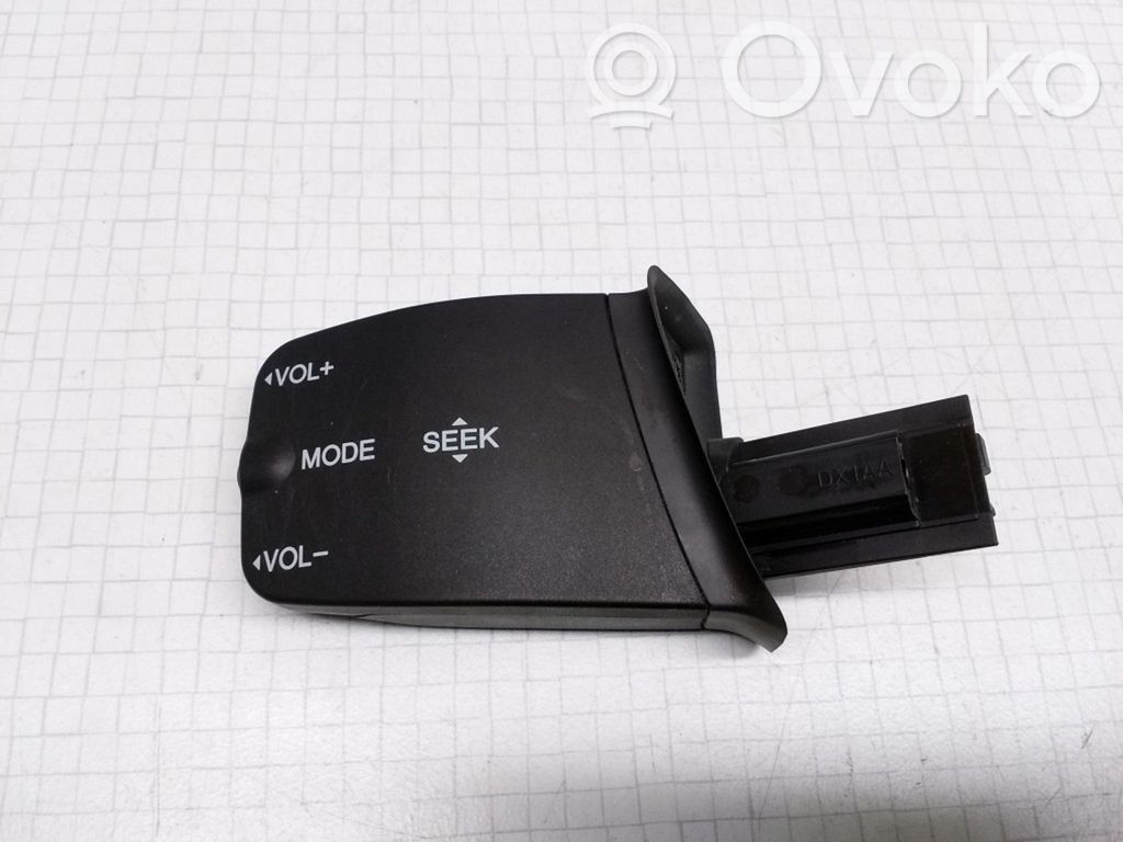 Multifunctional control switch/knob   758709,3M5T14K1
