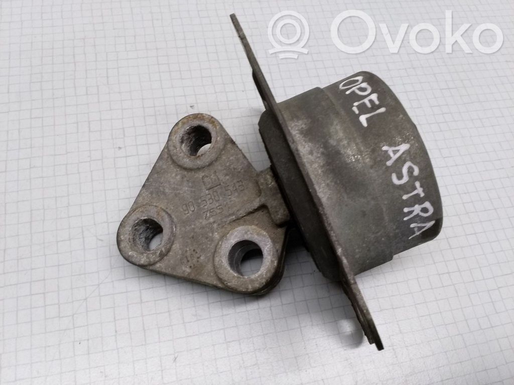 Opel Astra G Engine mount bracket 