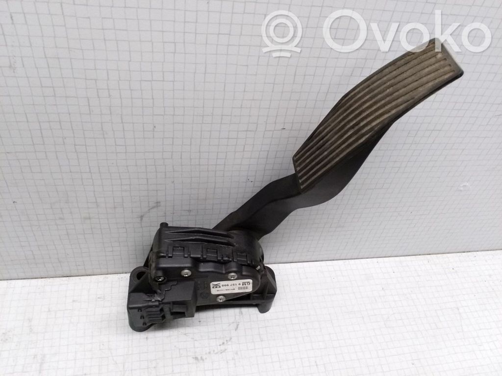 Opel Astra H Pedal del acelerador 