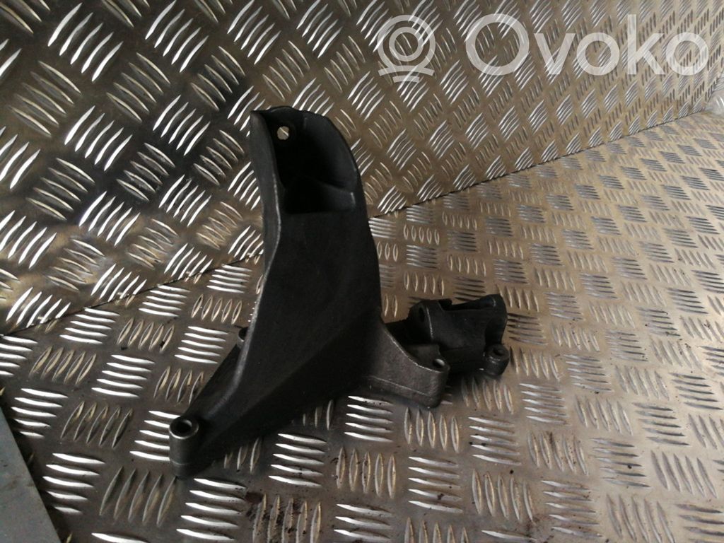 BMW 3 E46 Engine mounting bracket 
