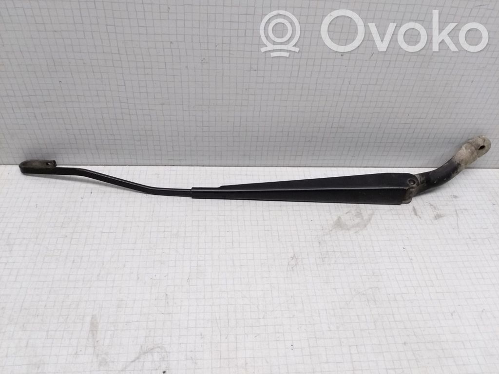 Volvo S80 Front wiper blade arm 