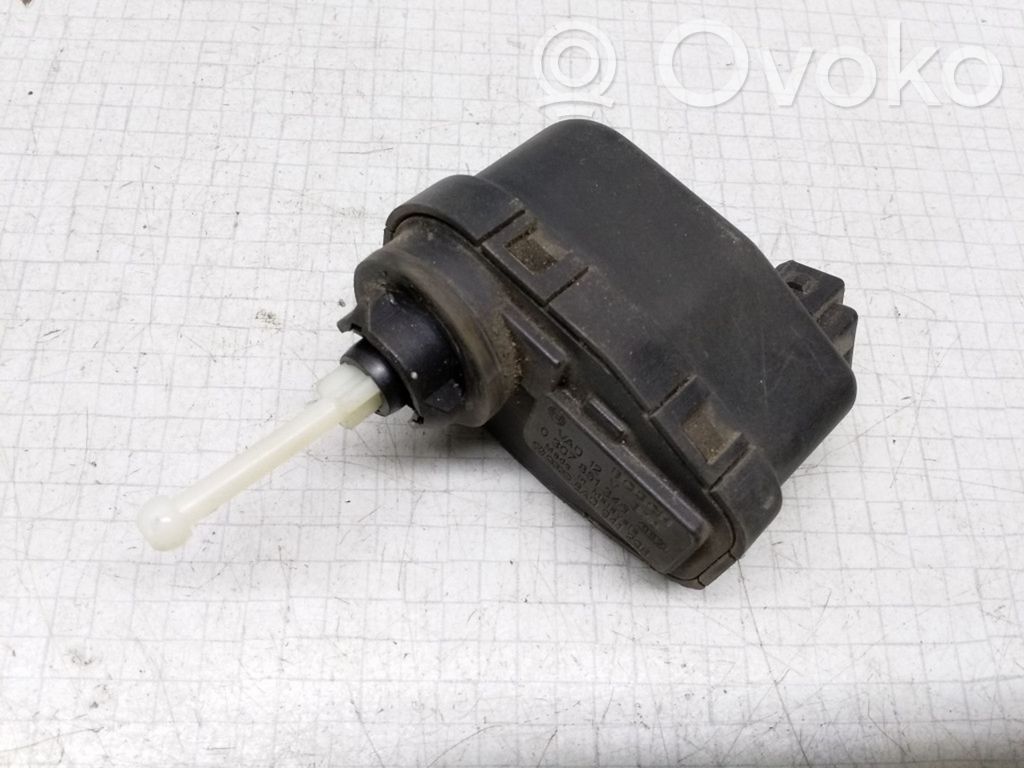Volkswagen Caddy Headlight level adjustment motor 
