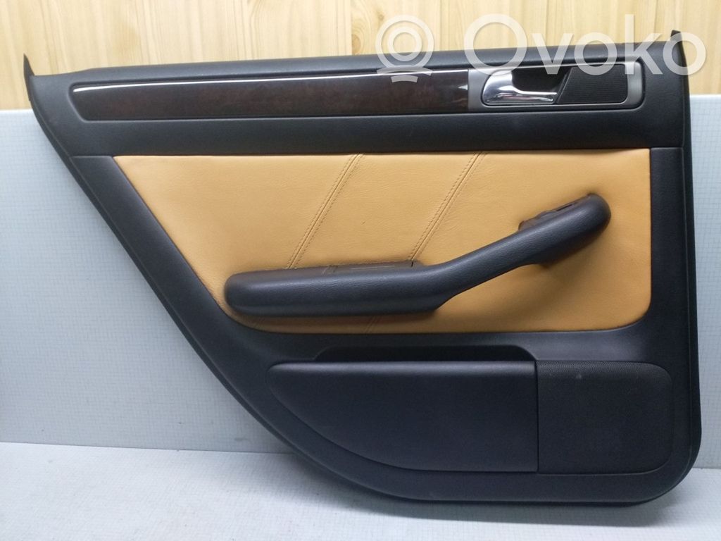 Audi A6 S6 C5 4B Moldura del tarjetero de la puerta trasera 
