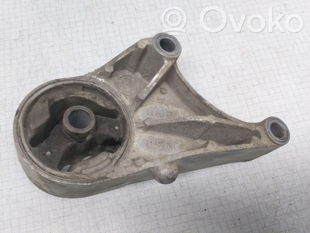 Opel Astra H Engine mount bracket 