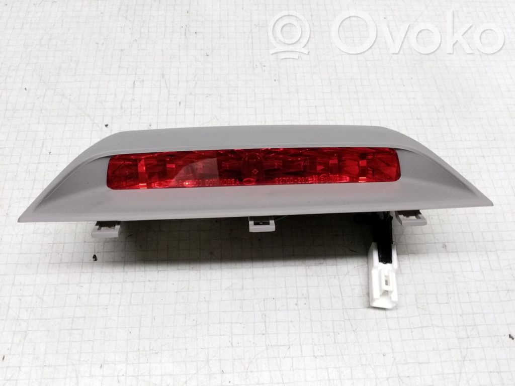 KIA Magentis Third/center stoplight 