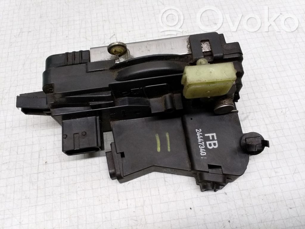 Opel Vectra C Front door lock 