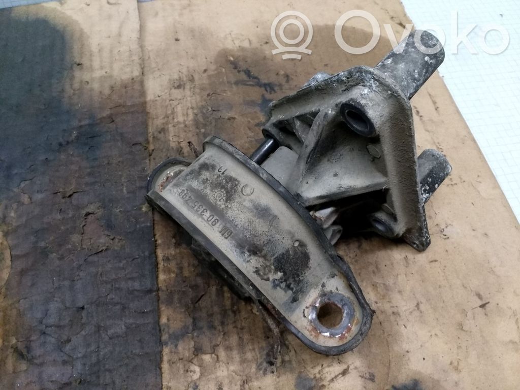 Opel Astra F Engine mount bracket 