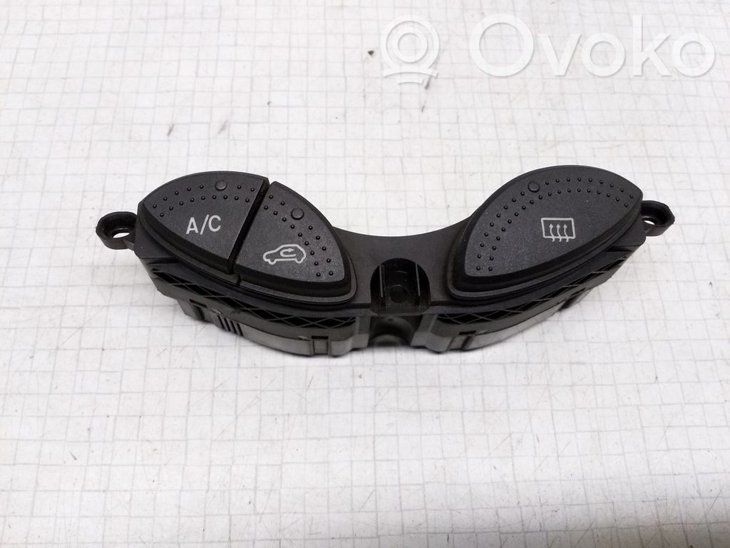 Ford Focus Multifunctional control switch/knob 