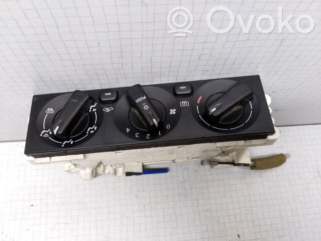 Mitsubishi Space Runner Climate control unit 