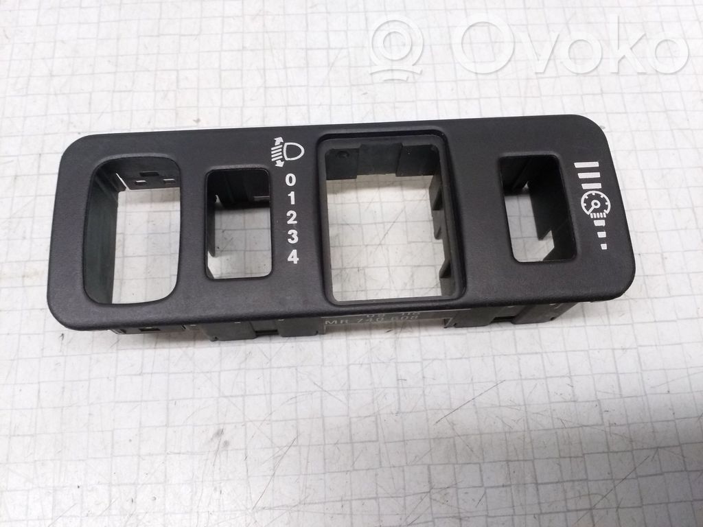 Mitsubishi Carisma Otros repuestos del interior 