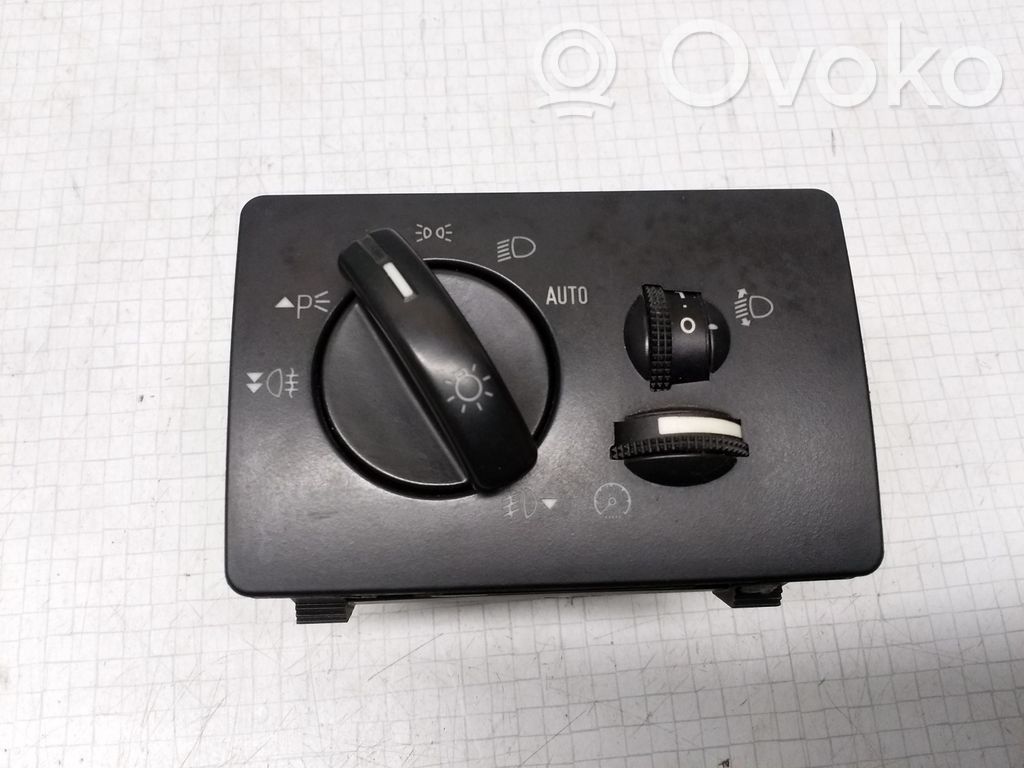 Interrupteur d’éclairage   3M5T13A024CB